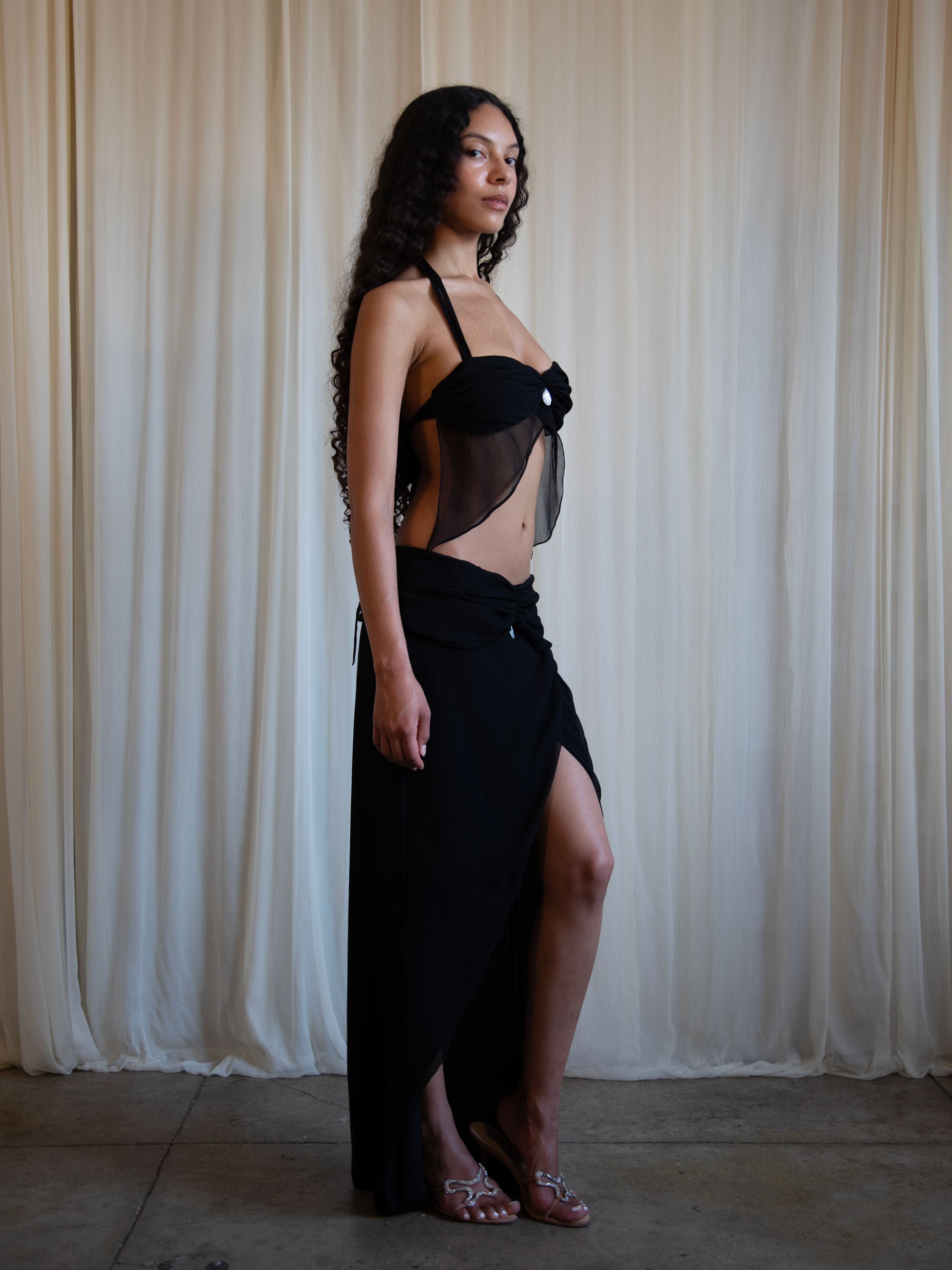 DANDELION SKIRT IN BLACK