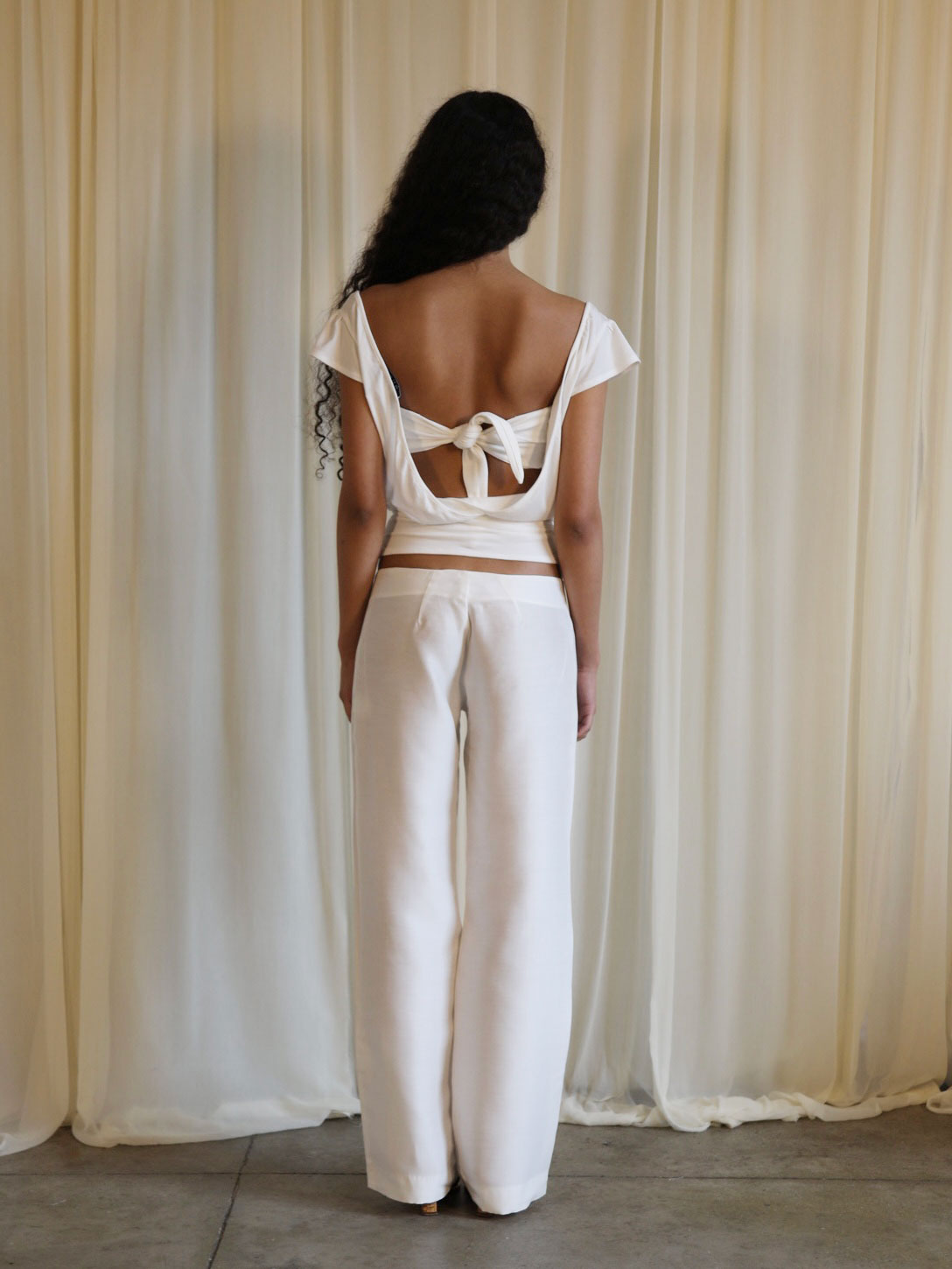 HIBISCUS TOP IN IVORY