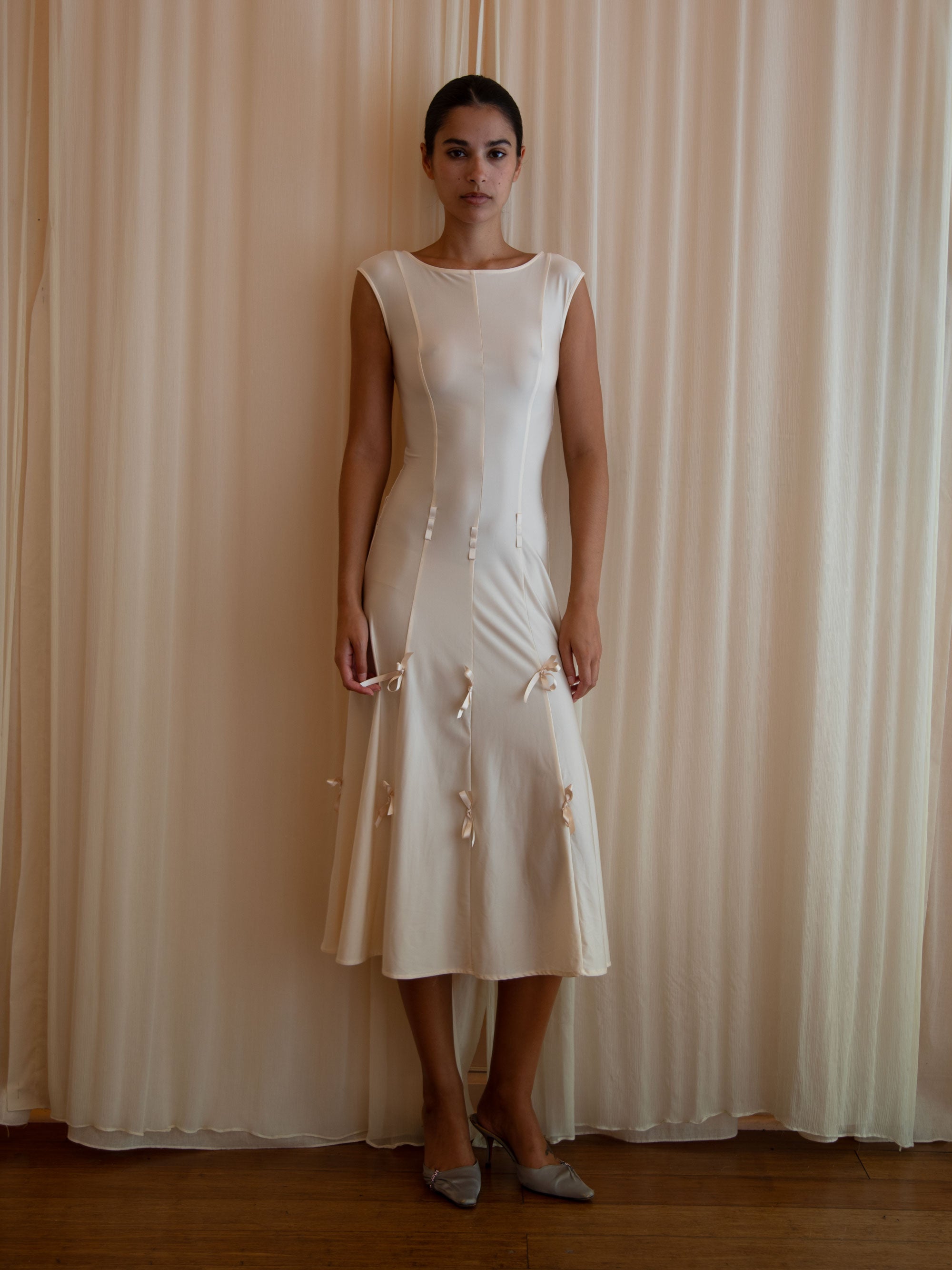 HEIRESS DRESS IN CREAM