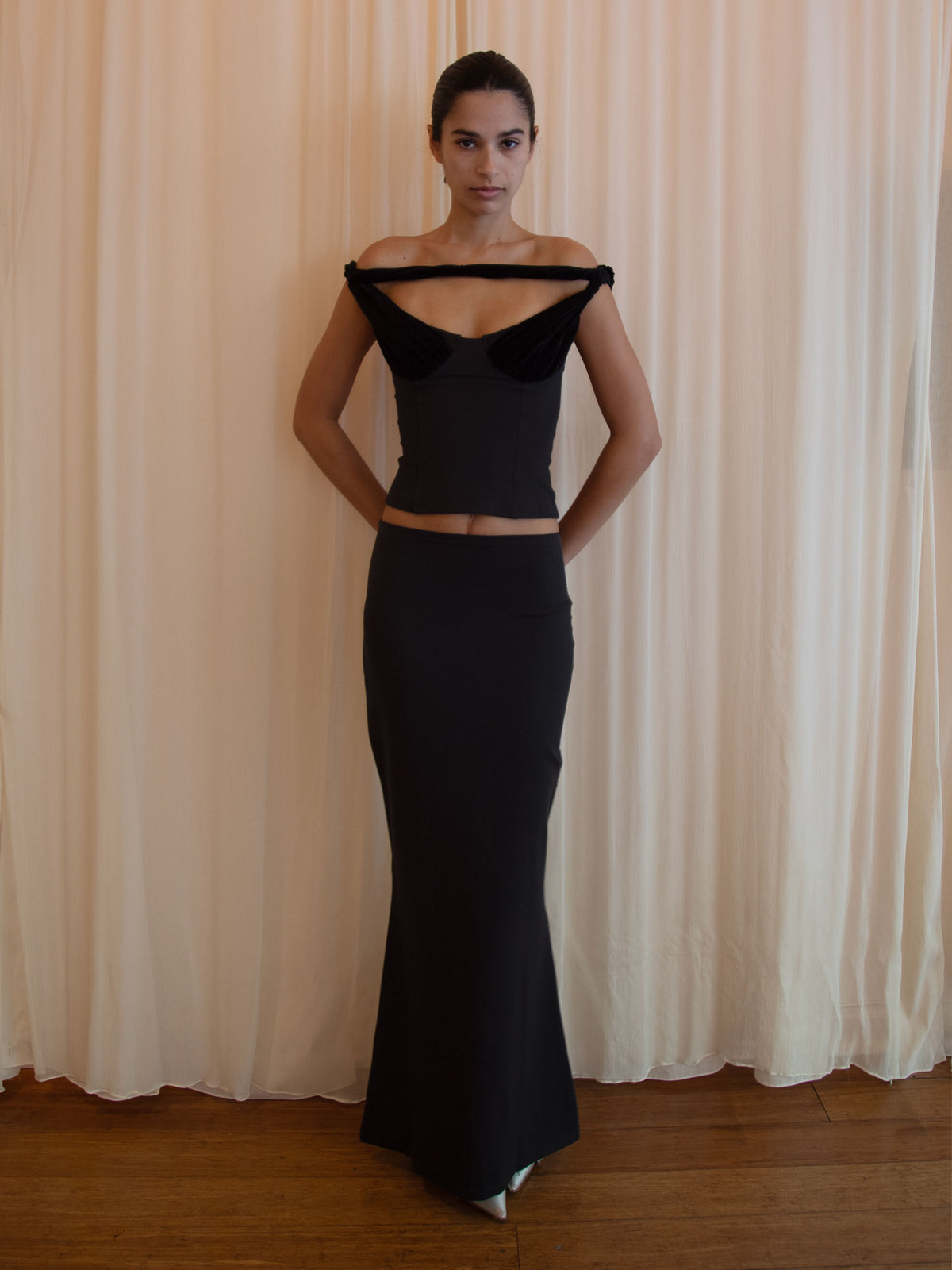 DIVINITY TOP IN BLACK