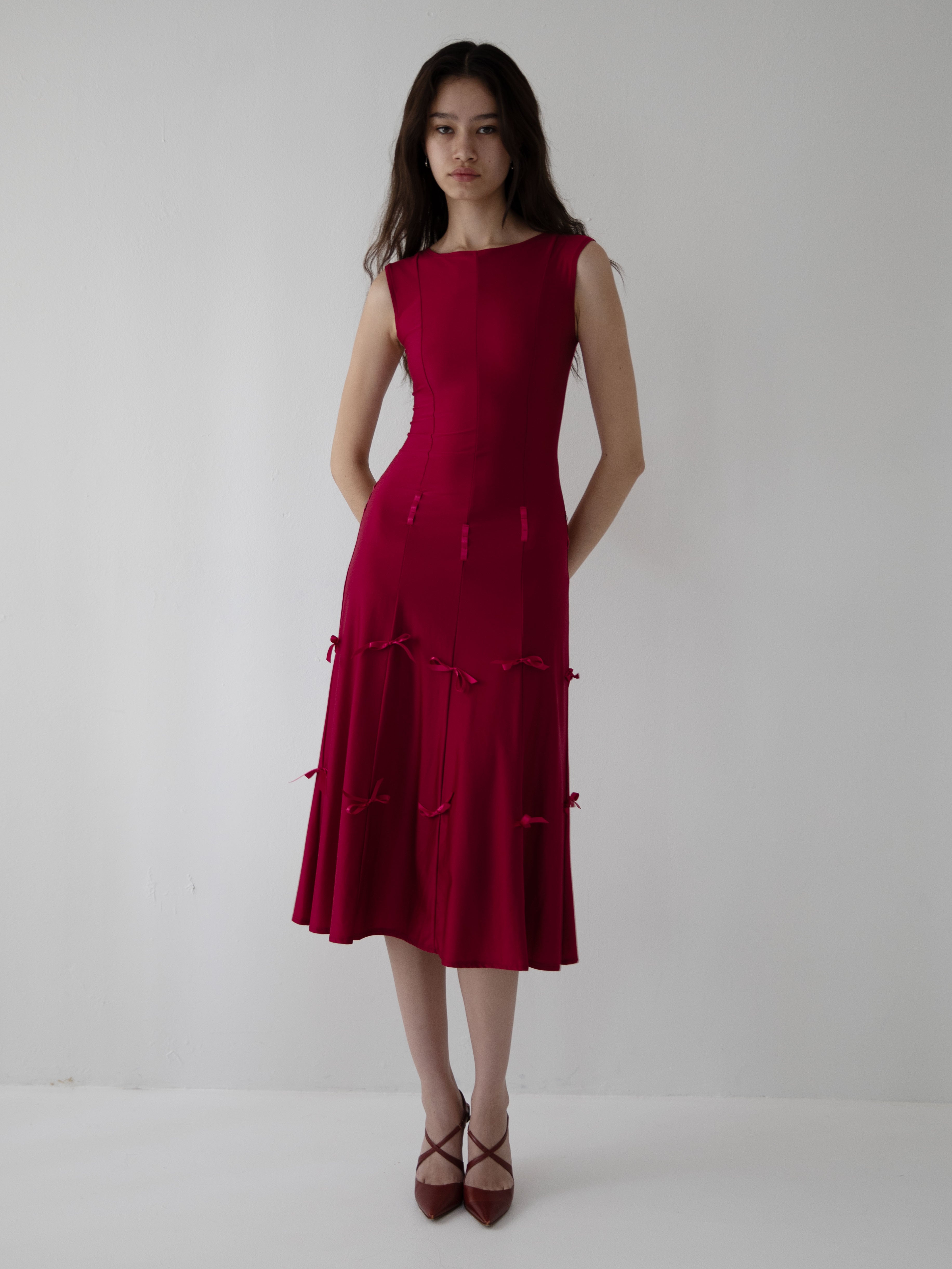HEIRESS DRESS IN SANGRIA (PRE-ORDER)