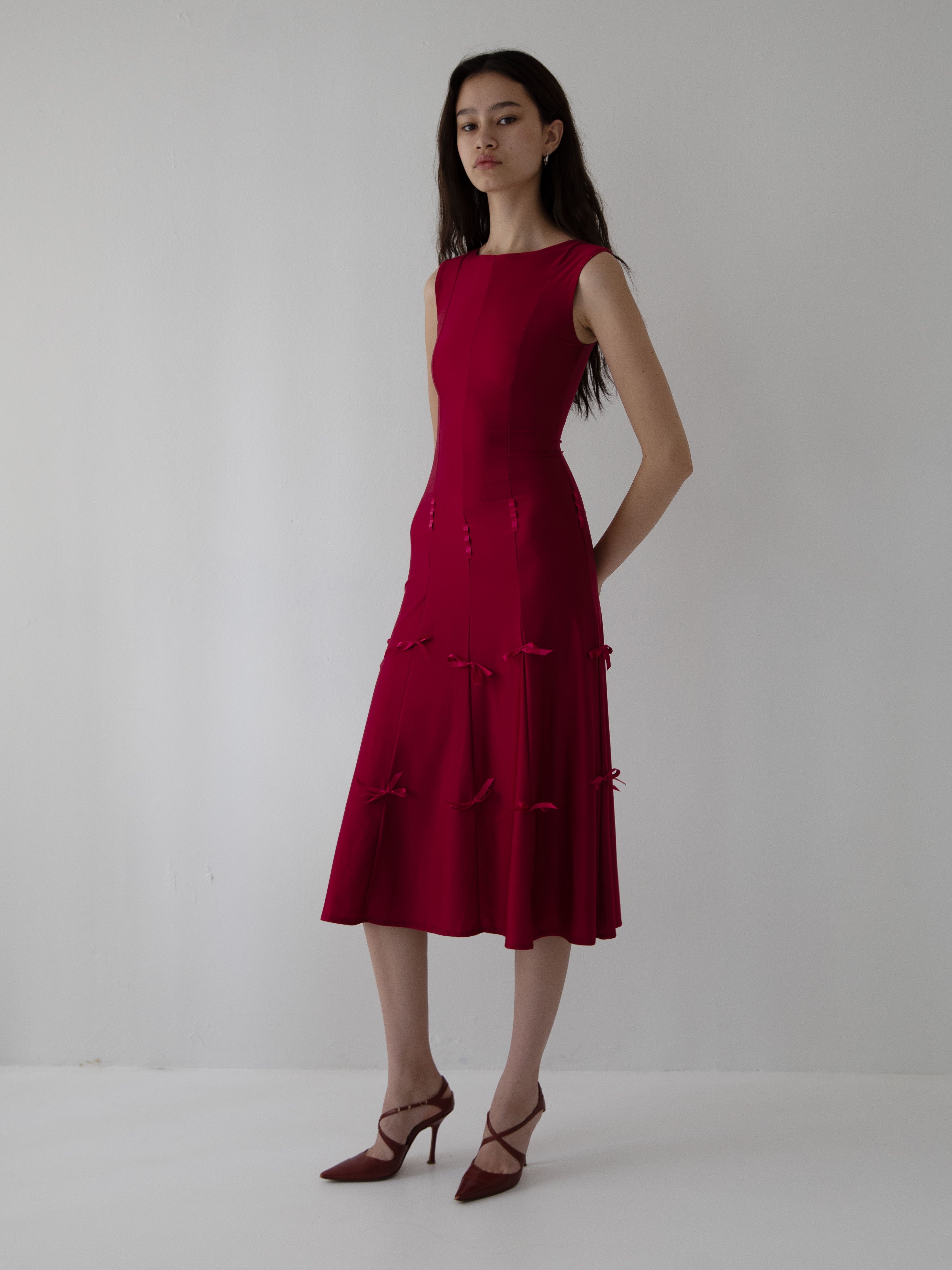 HEIRESS DRESS IN SANGRIA (PRE-ORDER)