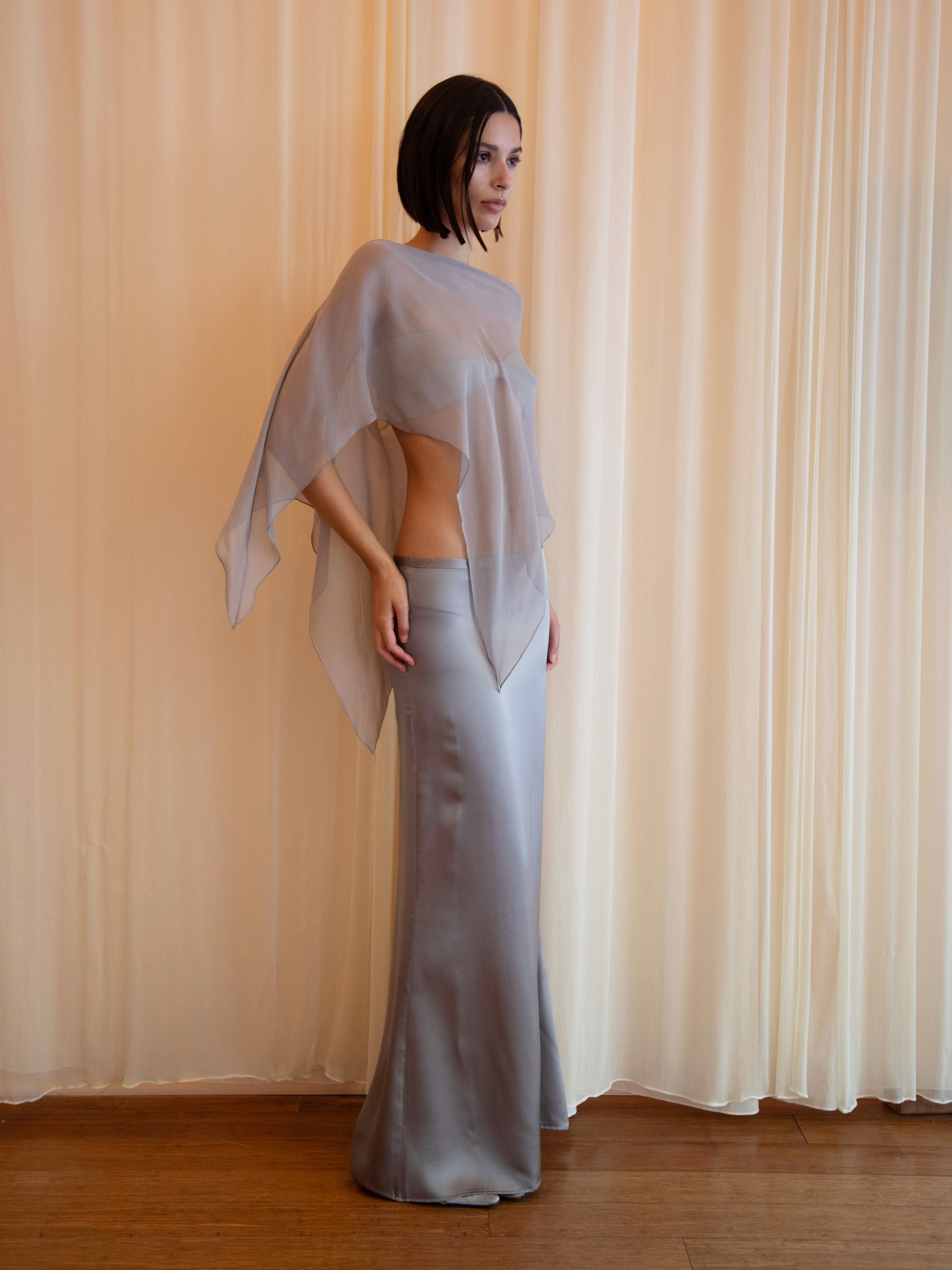 HONEYCRISP PONCHO SET IN SLATE