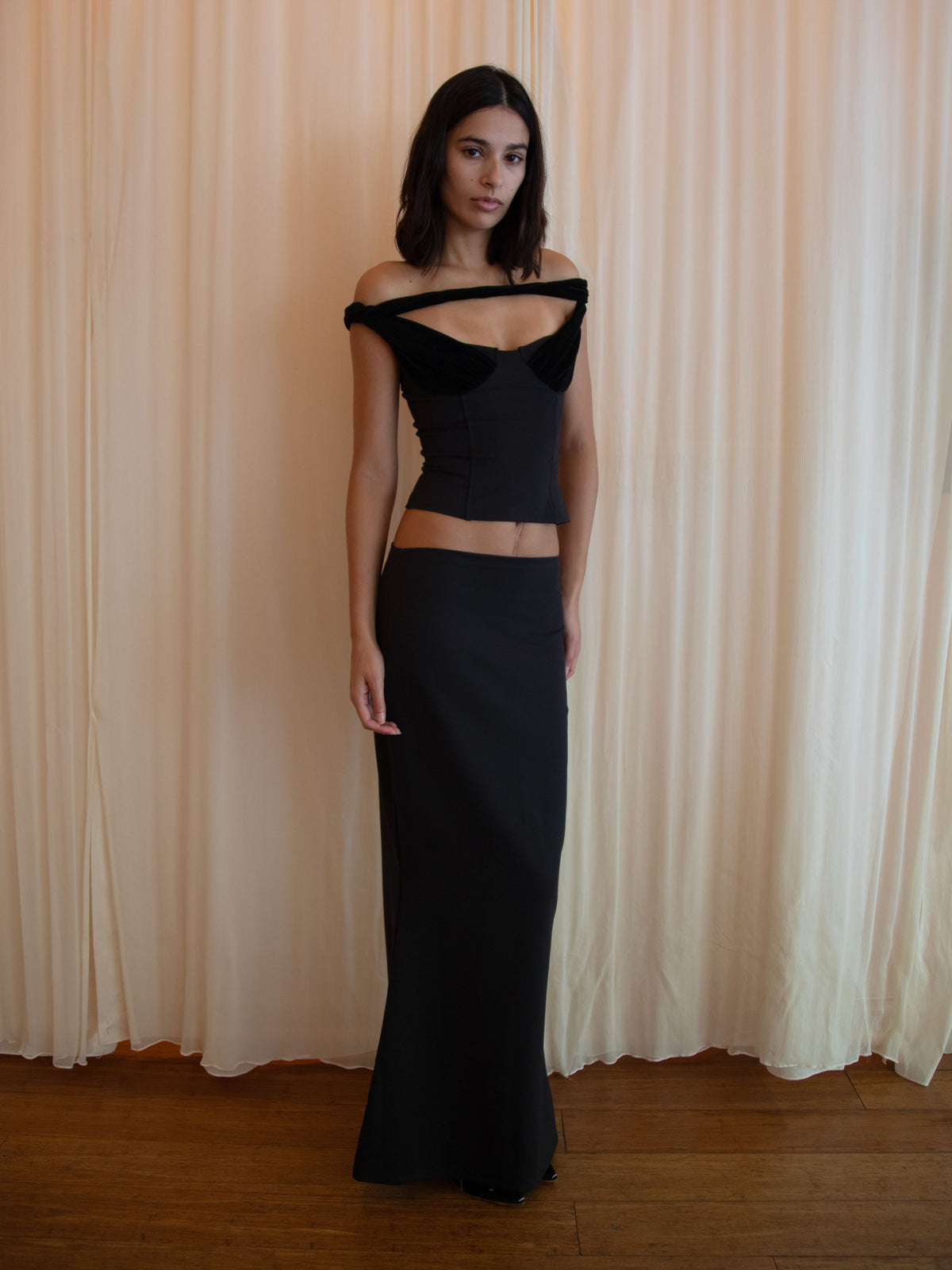 DIVINITY SKIRT IN BLACK
