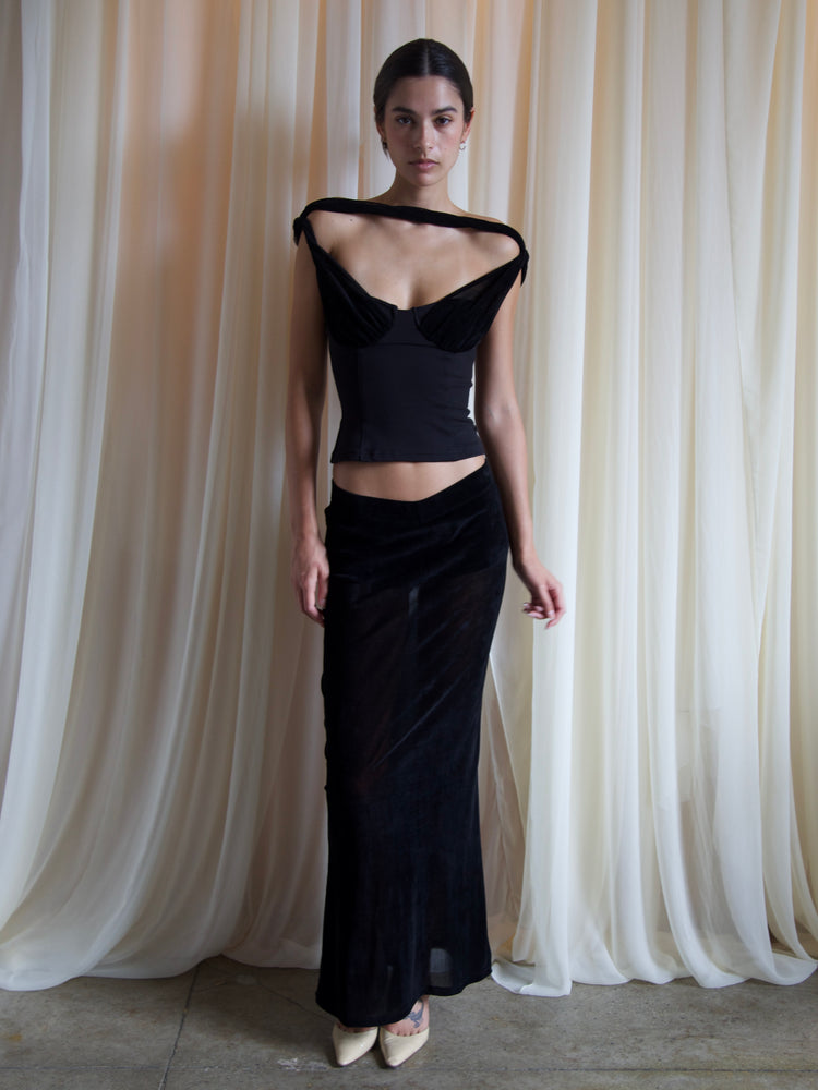 
                  
                    Load image into Gallery viewer, MEEYA SKIRT IN BLACK
                  
                