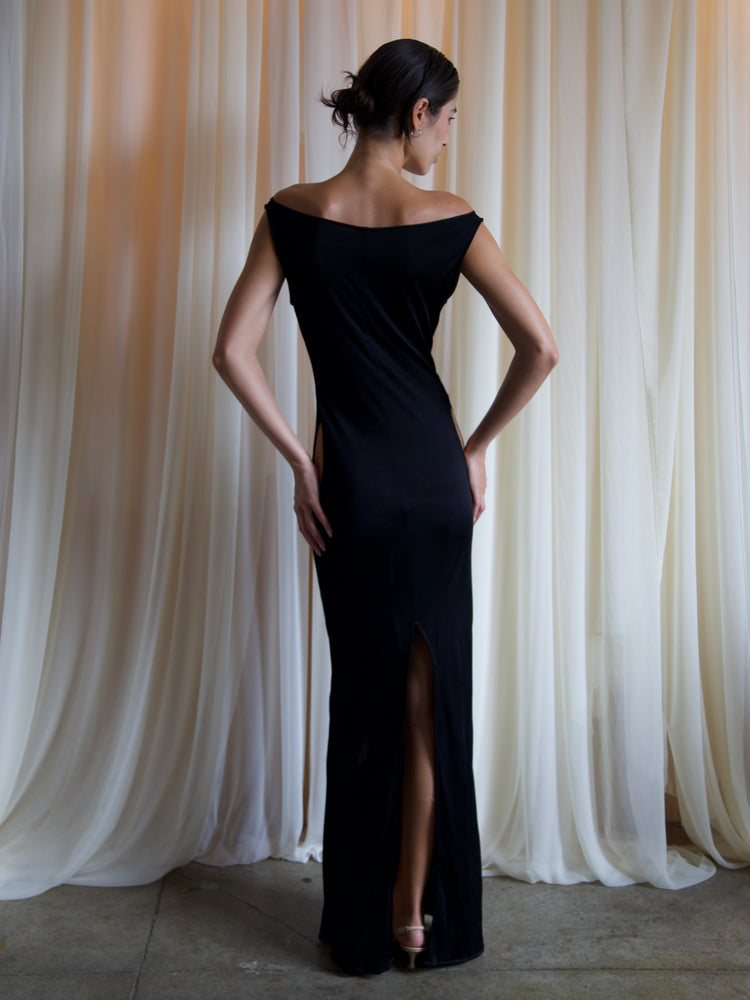 
                  
                    Load image into Gallery viewer, HERON DRESS IN BLACK
                  
                