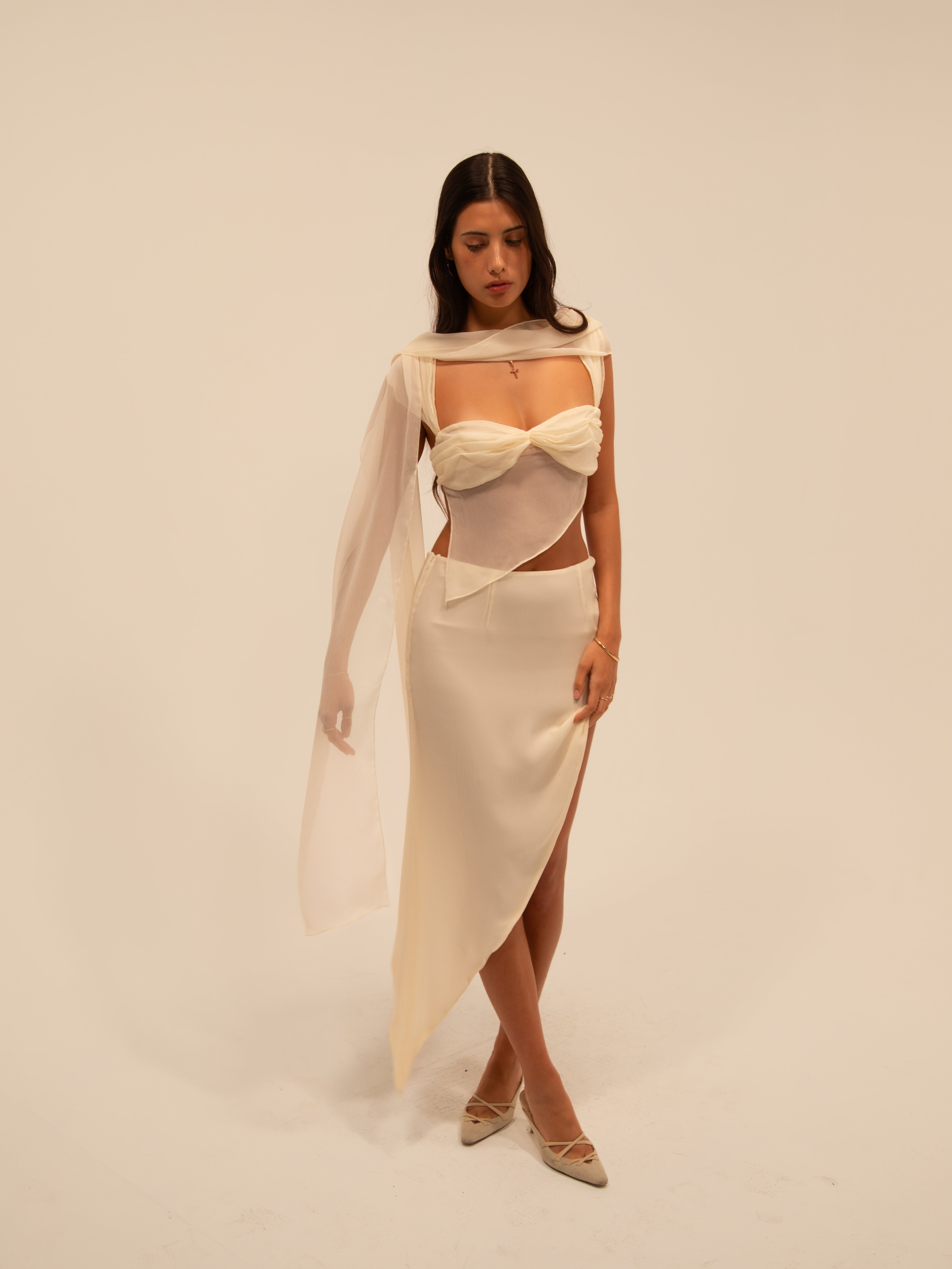 SWOOSH SKIRT IN CREAM