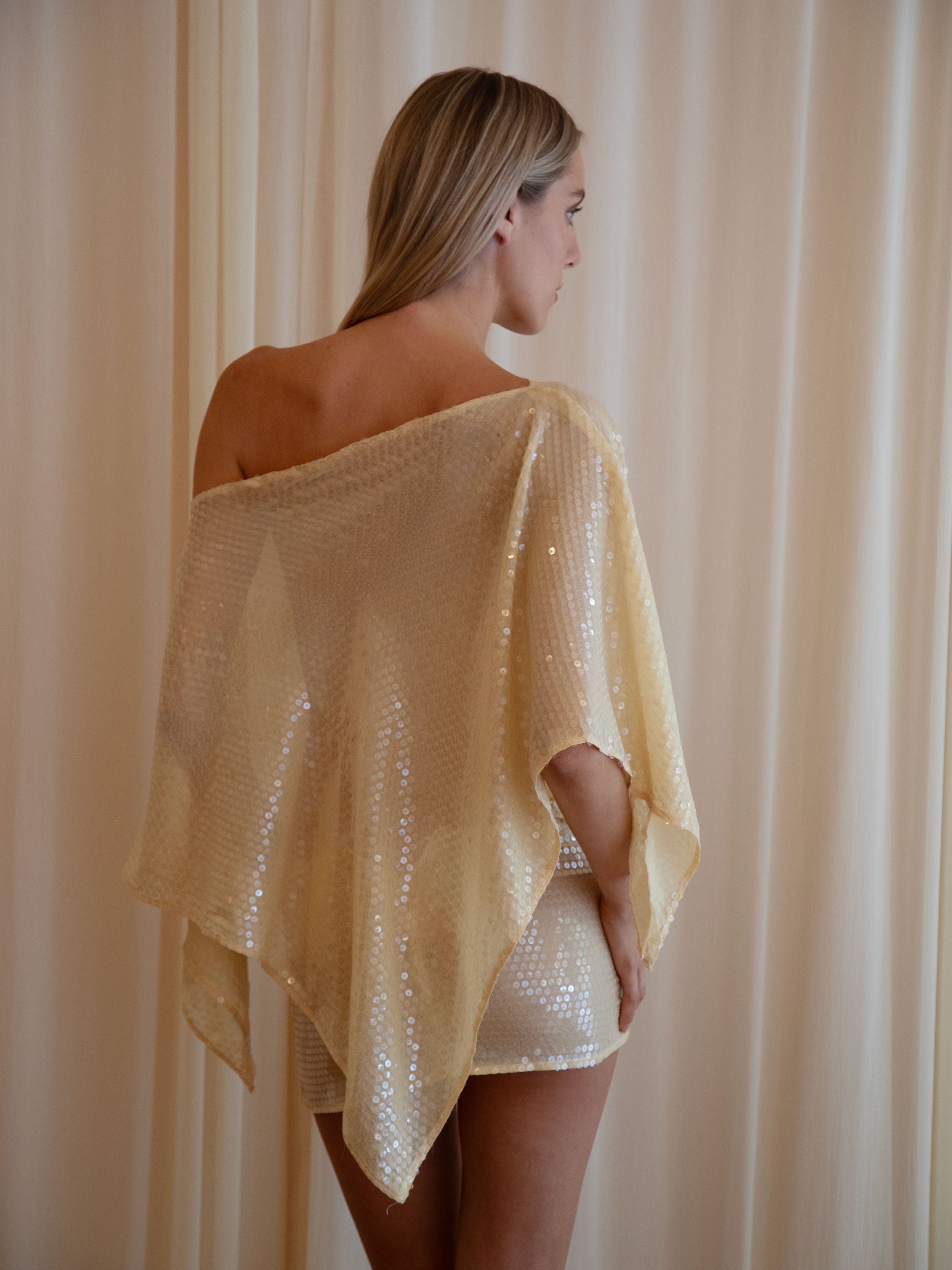 SEQUIN HONEYCRISP PONCHO