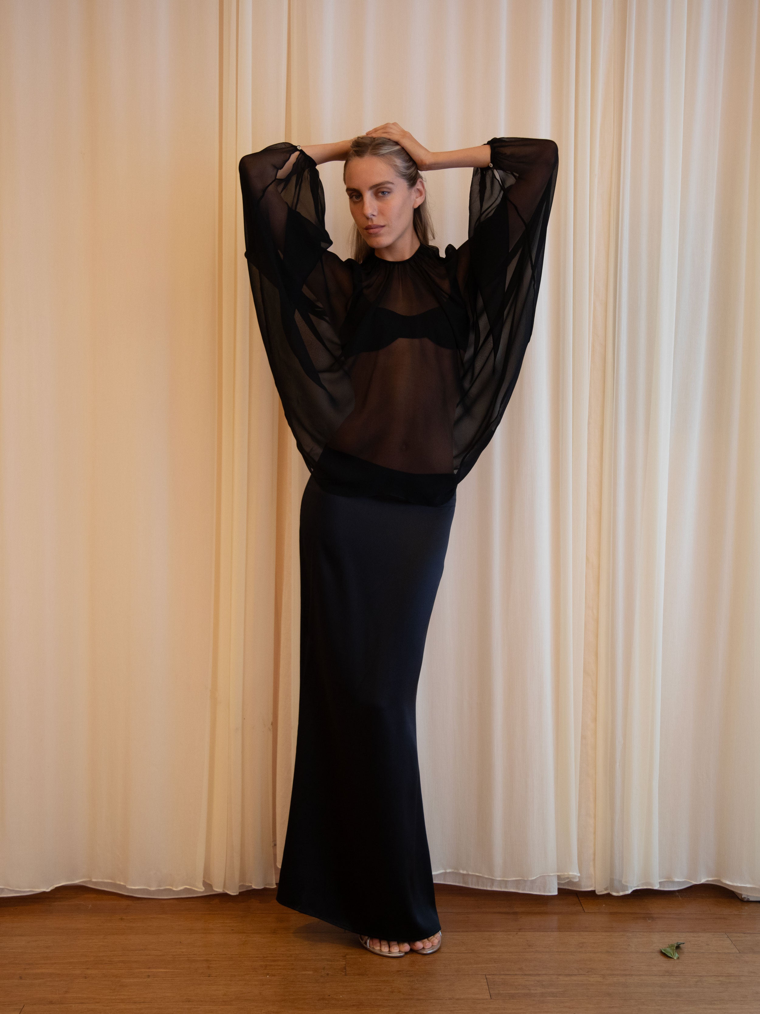 CAFE BLOUSE IN BLACK (PRE-ORDER)