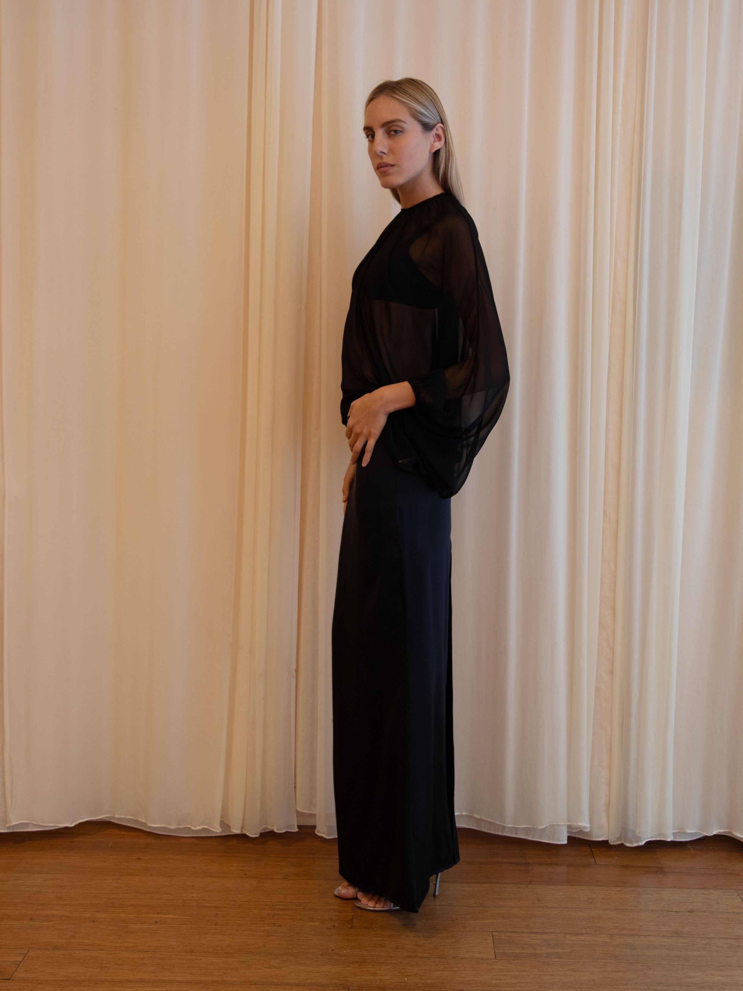 CAFE BLOUSE IN BLACK