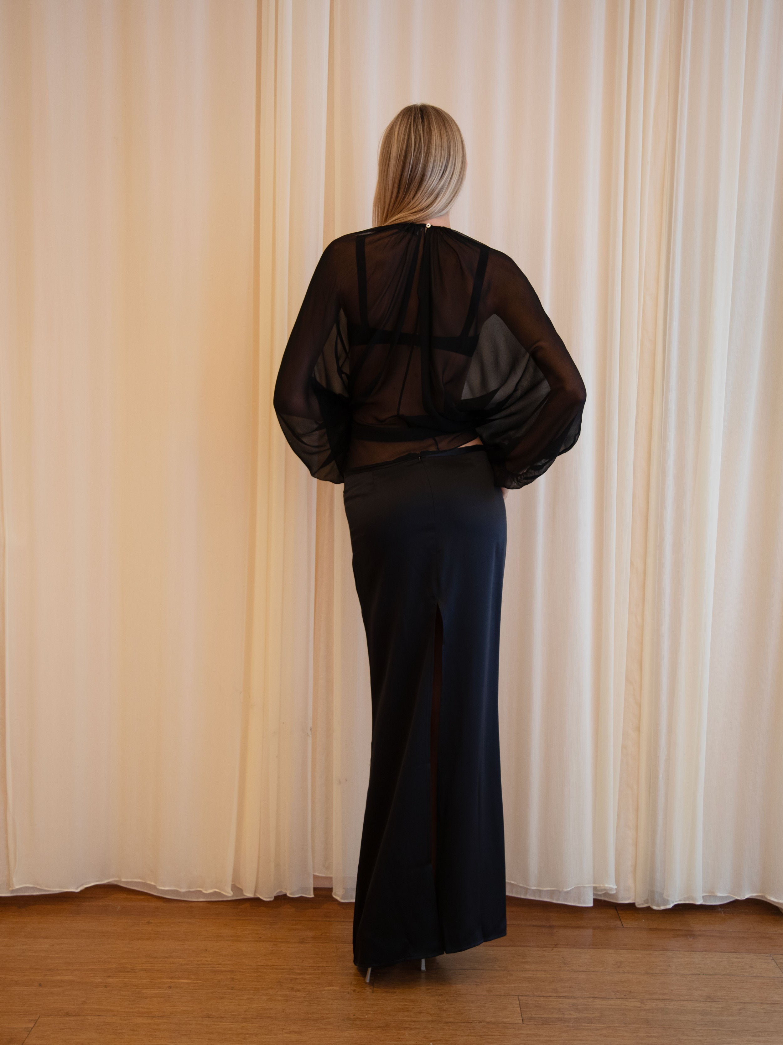 CAFE BLOUSE IN BLACK