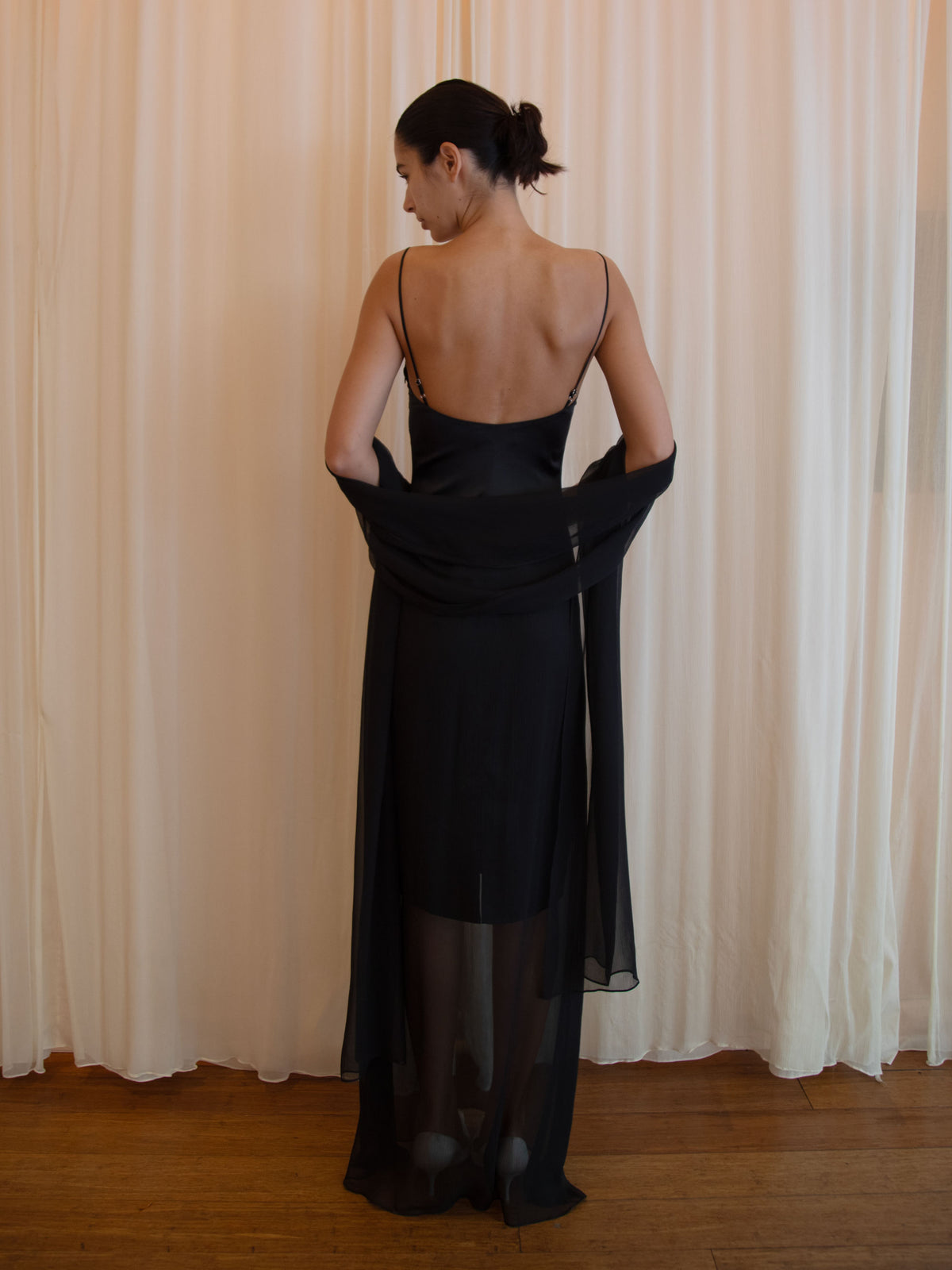 DEVERUSA DRESS IN BLACK