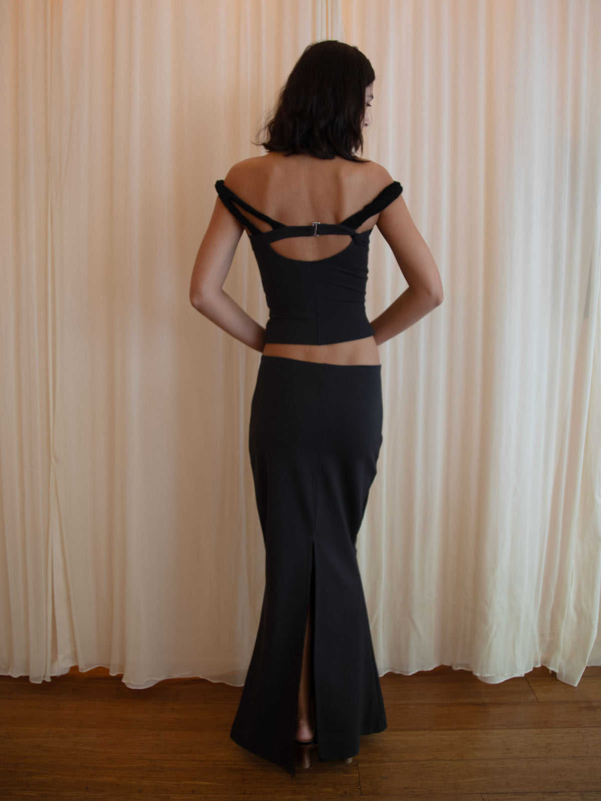DIVINITY SKIRT IN BLACK