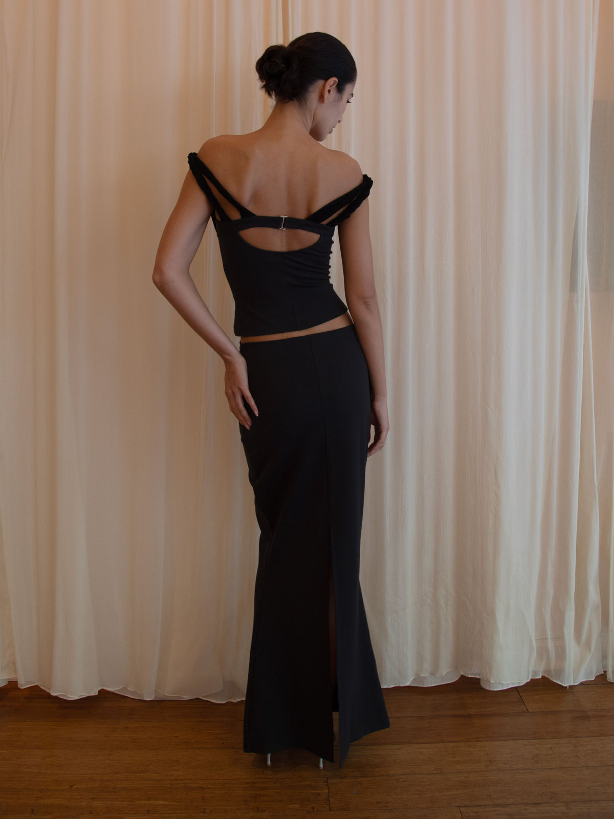 DIVINITY TOP IN BLACK