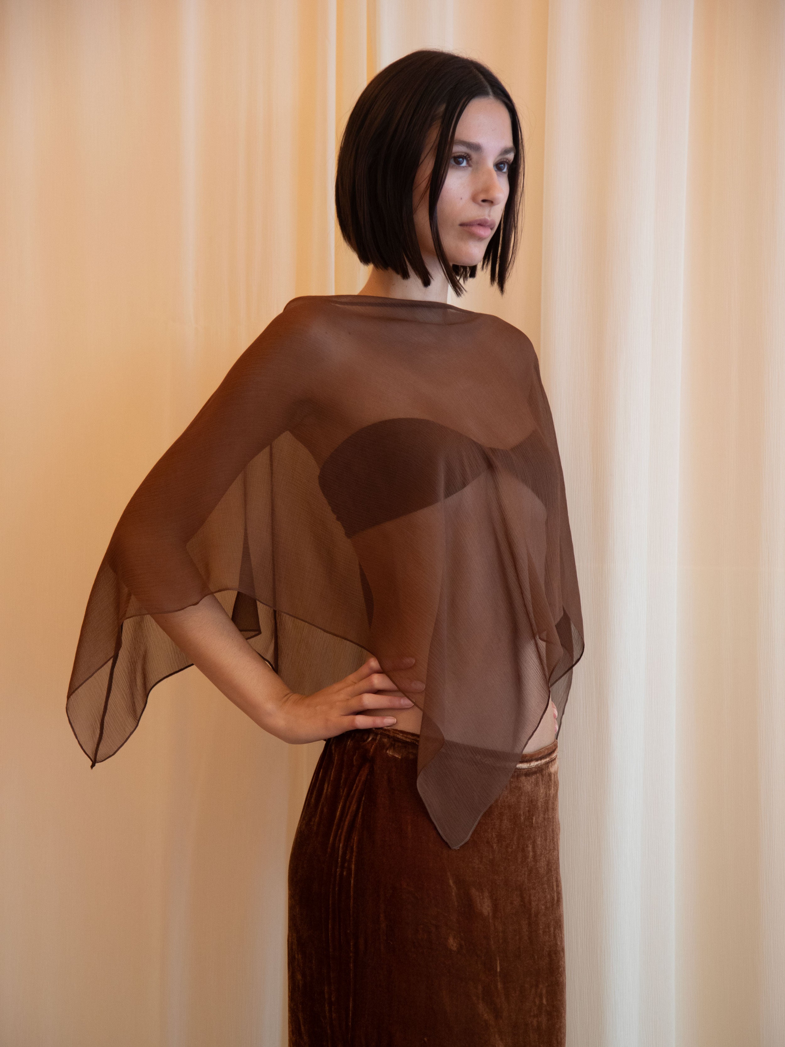 HONEYCRISP PONCHO SET IN COCOA