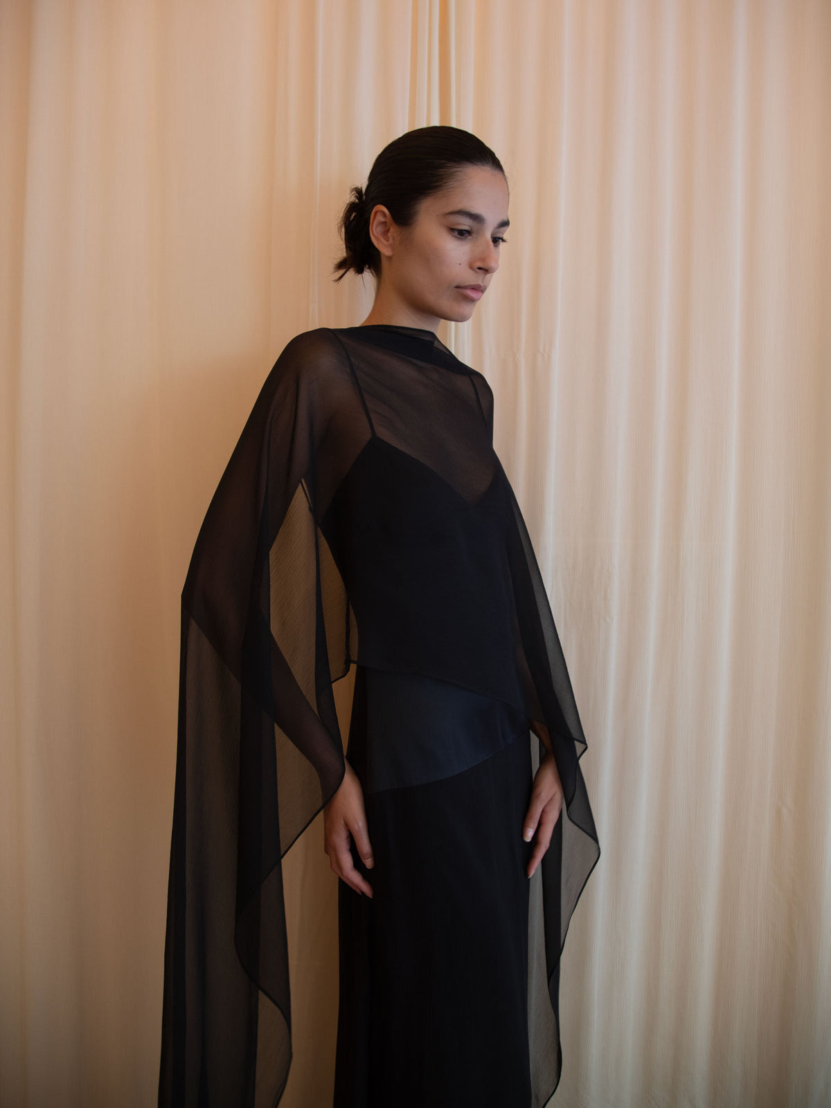 DEVERUSA DRESS IN BLACK