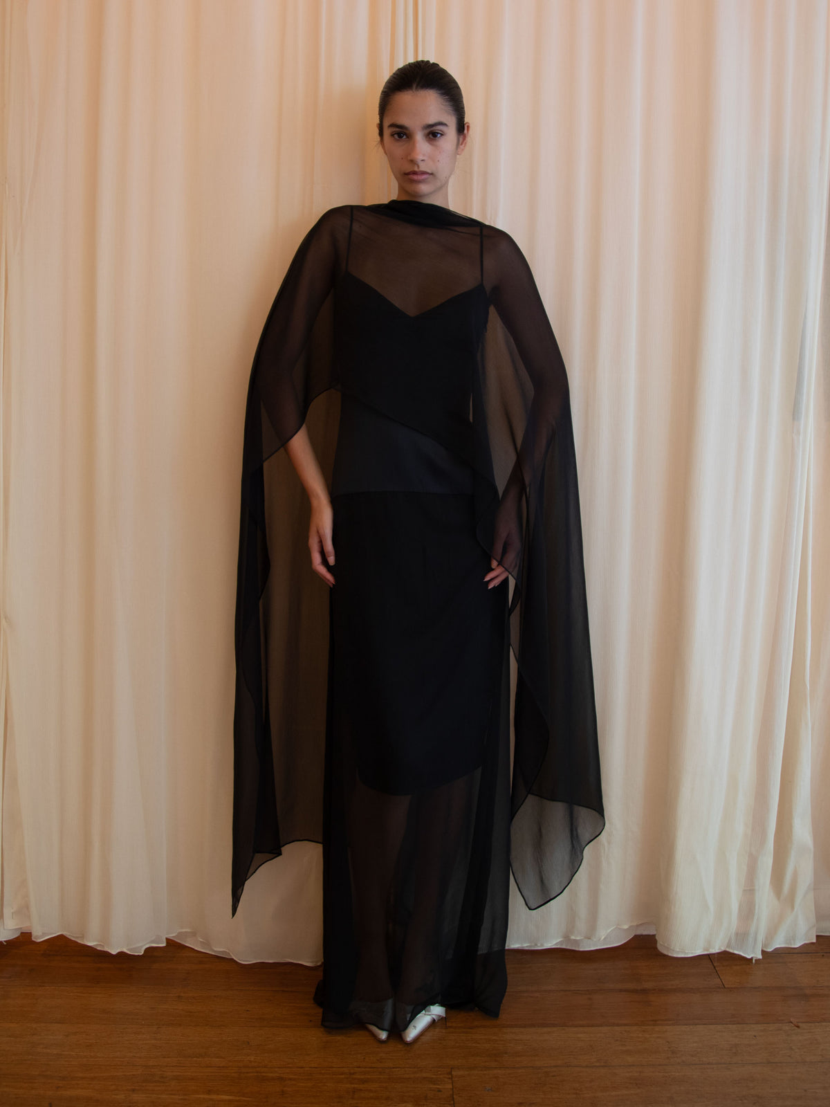 DEVERUSA DRESS IN BLACK
