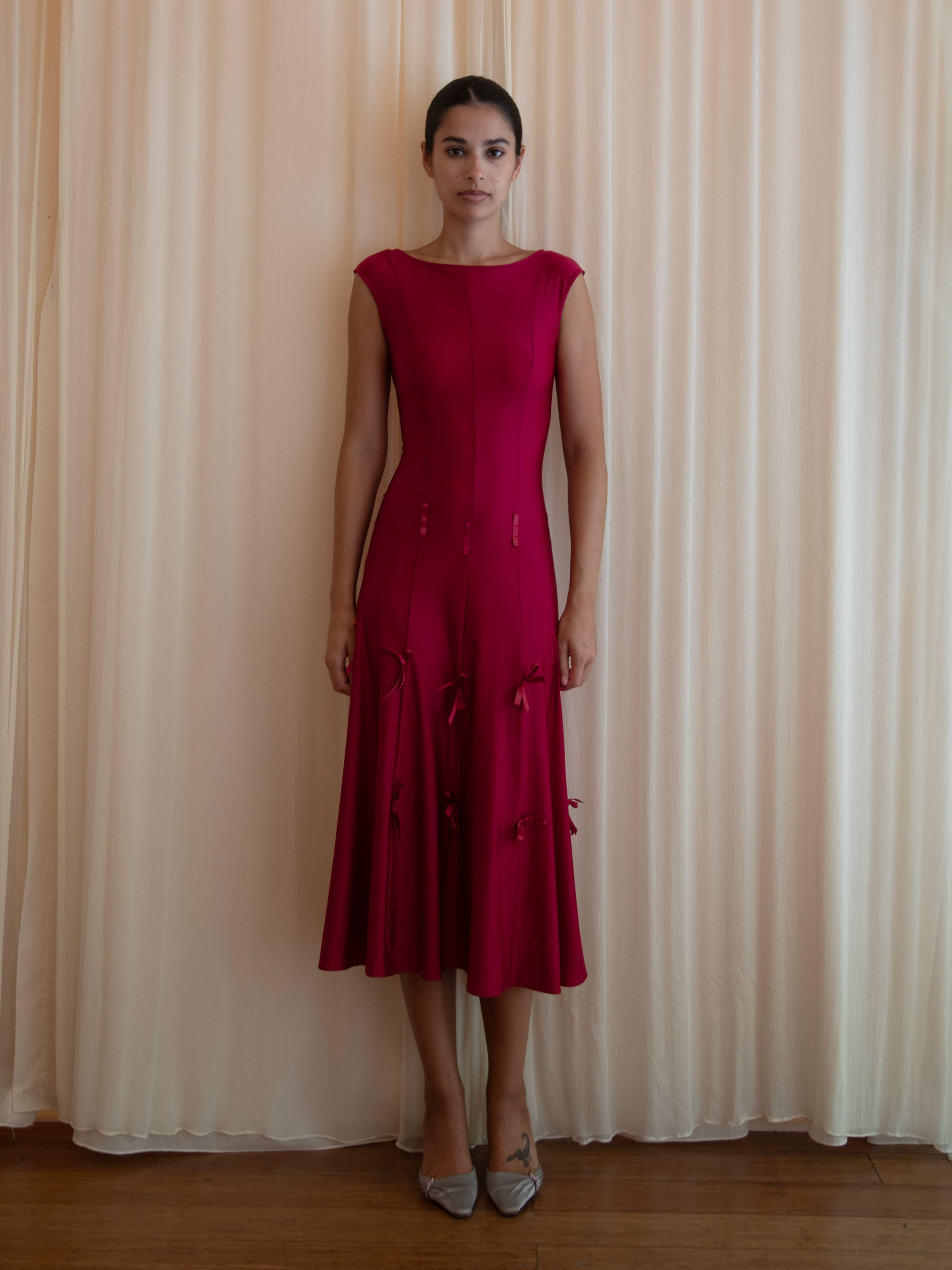 HEIRESS DRESS IN SANGRIA