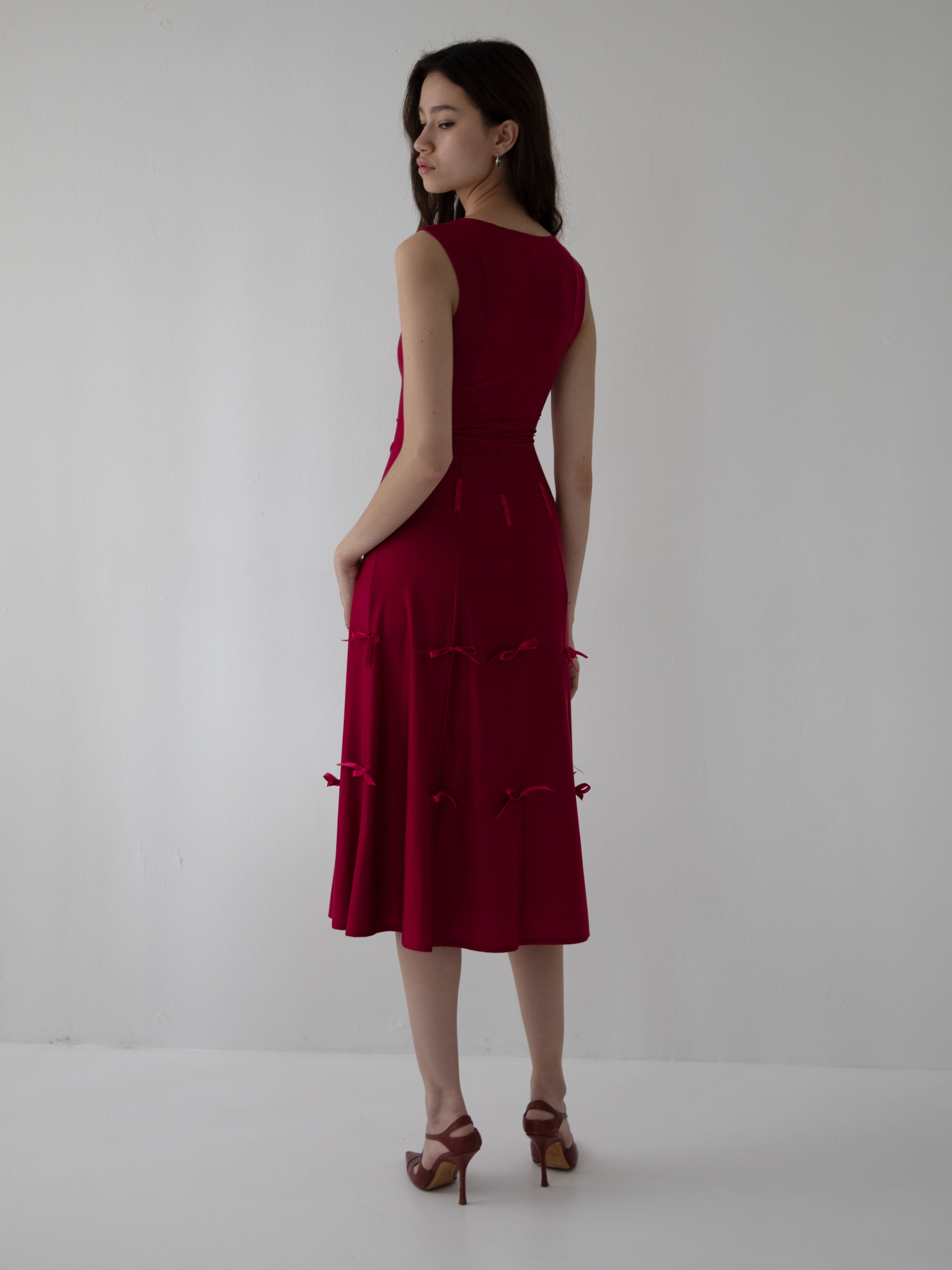 HEIRESS DRESS IN SANGRIA (PRE-ORDER)