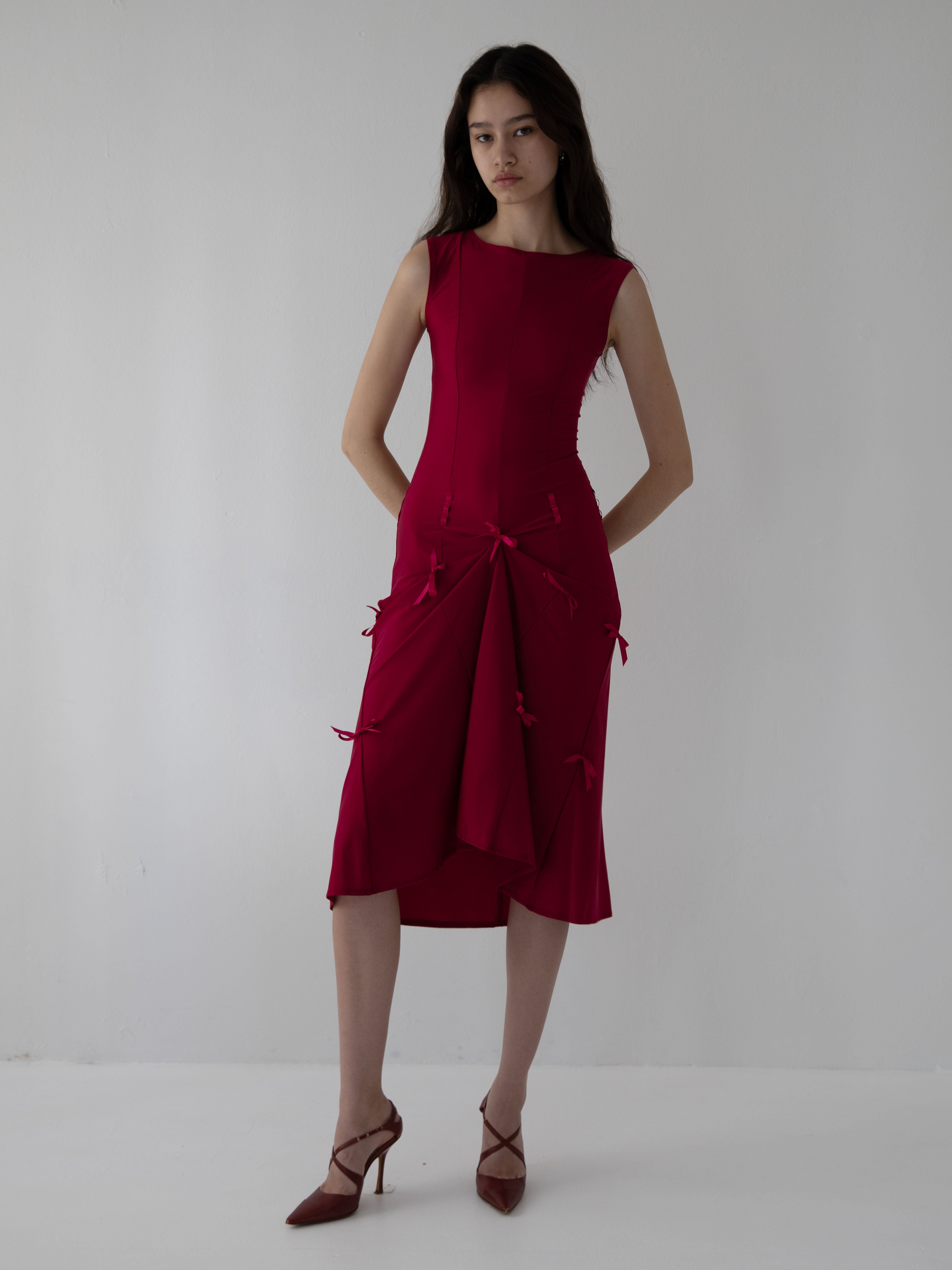 HEIRESS DRESS IN SANGRIA (PRE-ORDER)