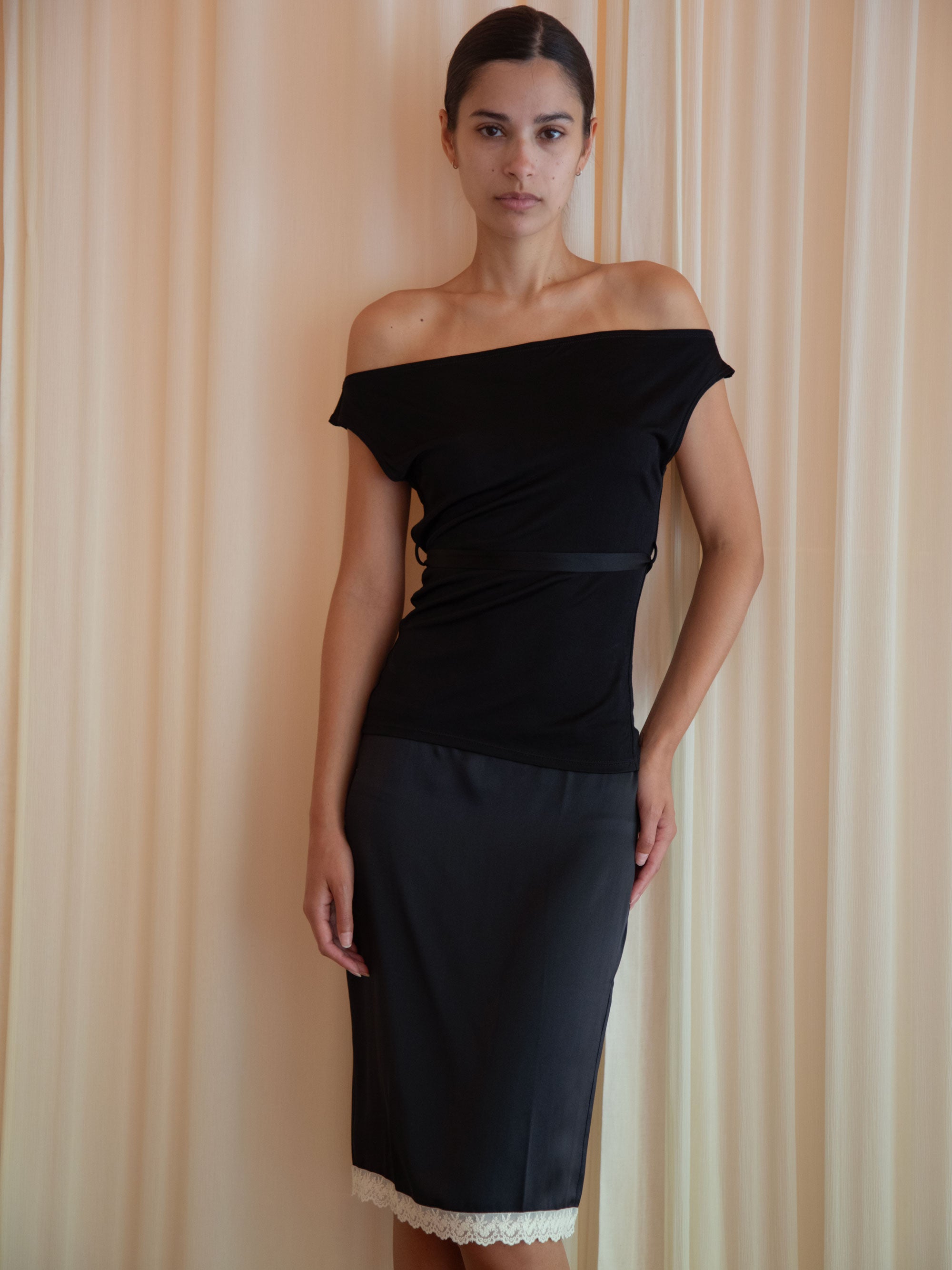 SOLSTICE MIDI SKIRT IN BLACK