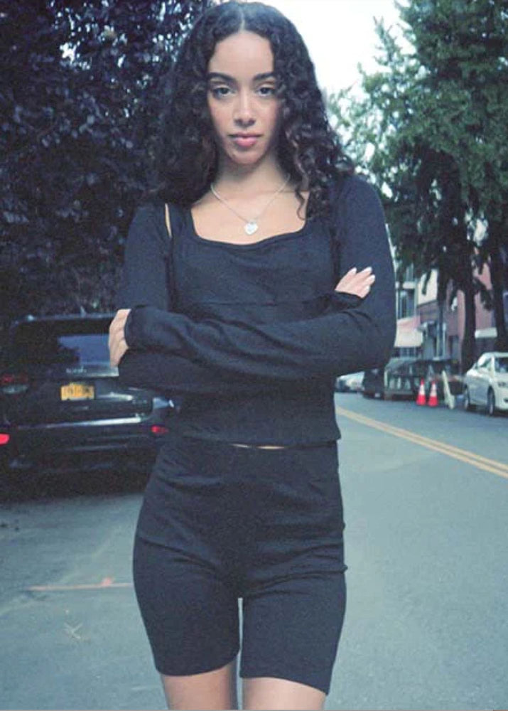 
                  
                    Load image into Gallery viewer, PLUM SHRUG BLACK + RECYCLED
                  
                